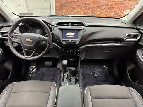 Used 2021 Chevrolet TrailBlazer LT w/ Driver Confidence Package image 12