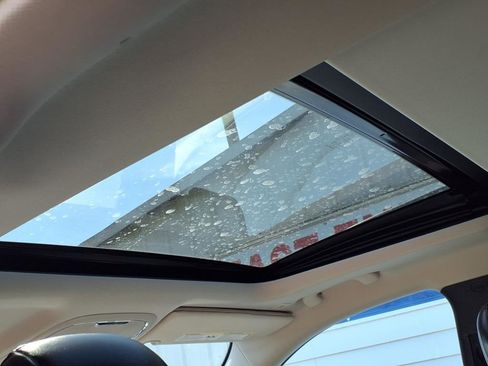 Used 2018 Jeep Cherokee Trailhawk w/ Comfort/Convenience Group image 13