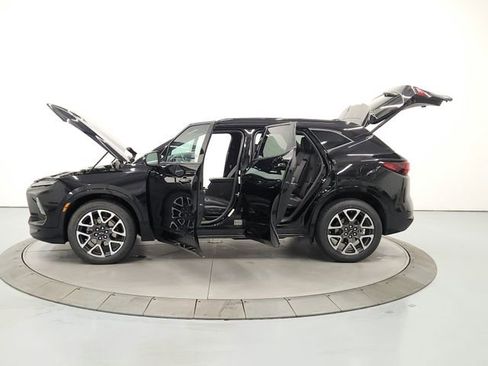 Used 2025 Chevrolet Blazer RS image 12
