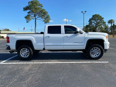 Used 2016 GMC Sierra 2500 Denali w/ Duramax Plus Package image 10