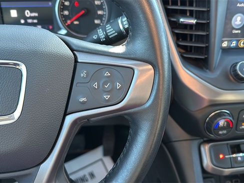 Used 2022 GMC Acadia AT4 image 34