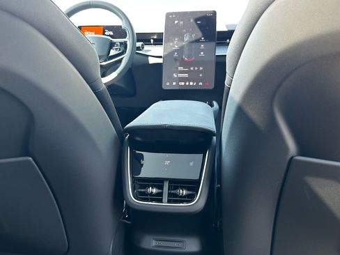 New 2025 Polestar Polestar 3 image 16