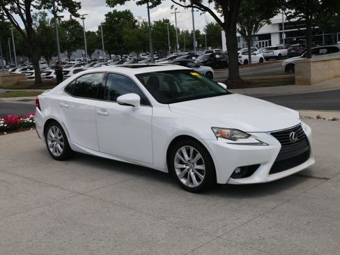 Used 2015 Lexus IS 250 RWD image 2
