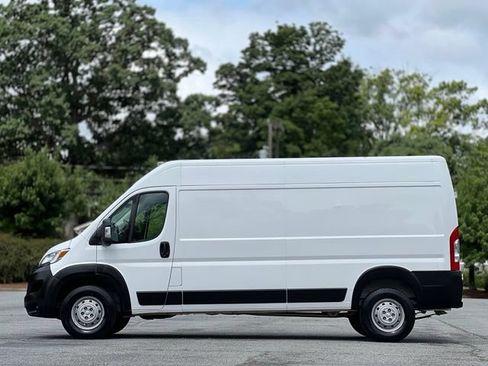 Used 2023 RAM ProMaster 2500 FWD image 8