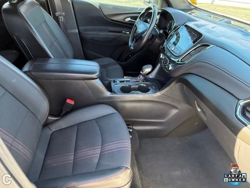 Certified 2022 Chevrolet Equinox RS w/ Infotainment Package image 10