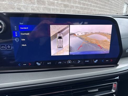 New 2026 Chevrolet Traverse LT w/ Driver Confidence Package image 24