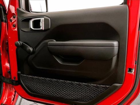 Used 2022 Jeep Wrangler Sport AWD/4WD image 23