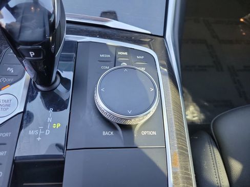 Used 2021 BMW 330i xDrive Sedan w/ Convenience Package image 21