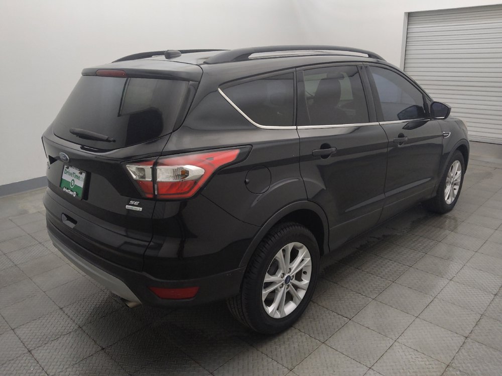 Used 2018 Ford Escape SE FWD image 9