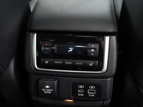 Used 2025 Subaru Ascent Bronze Edition AWD/4WD image 18