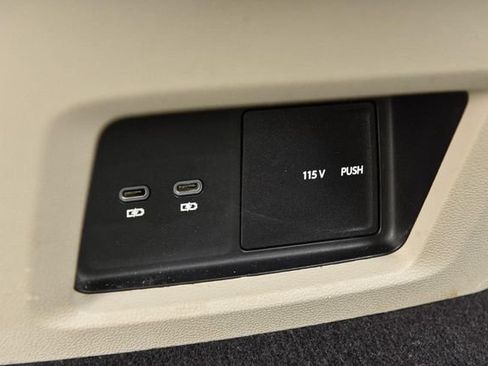 Used 2024 Volkswagen Atlas SE w/ Panoramic Sunroof Package AWD/4WD image 24