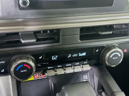 Used 2025 Toyota 4Runner TRD Off-Road image 24