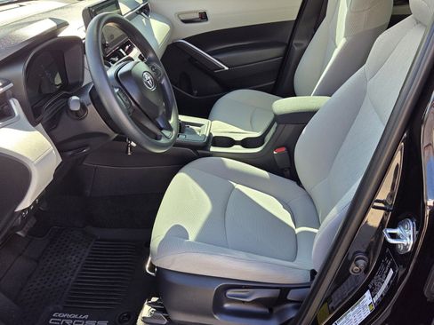 Certified 2026 Toyota Corolla Cross L image 4