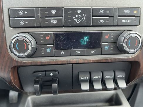 Used 2012 Ford F350 Lariat w/ Chrome Pkg image 21