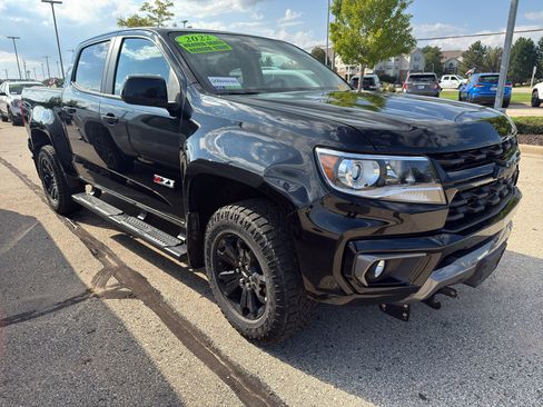 Used 2022 Chevrolet Colorado Z71 w/ Z71 Midnight Edition AWD/4WD image 8
