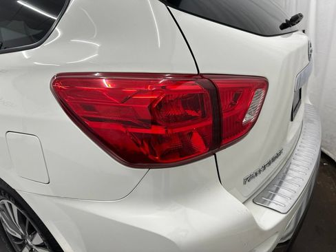 Used 2017 Nissan Pathfinder S FWD image 12