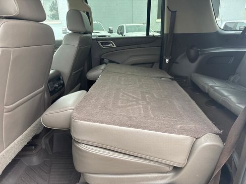 Used 2020 GMC Yukon XL Denali w/ Denali Premium Package image 36