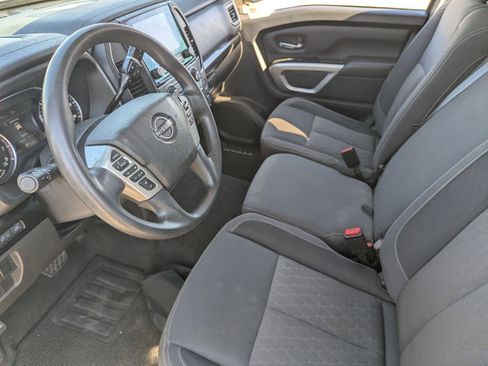 Used 2024 Nissan Titan SV image 22
