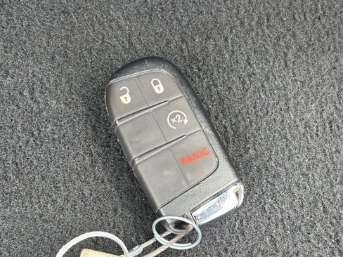 Used 2025 Jeep Compass Limited AWD/4WD image 28