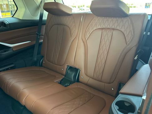 Used 2019 BMW X7 xDrive50i w/ Premium Package AWD/4WD image 16