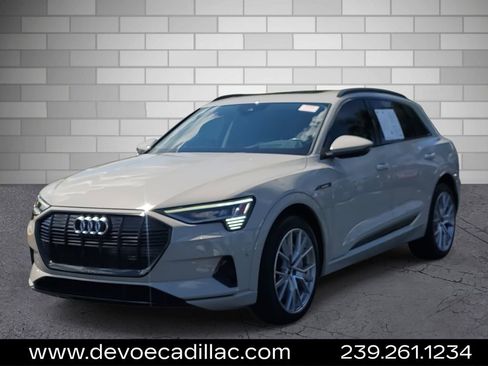 Used 2021 Audi e-tron Prestige image 1