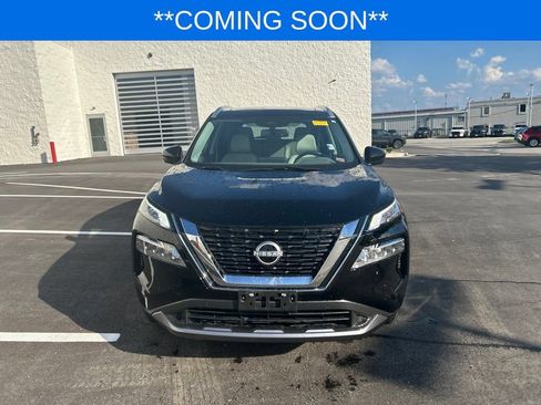 Used 2023 Nissan Rogue SL w/ SL Premium Package FWD image 2