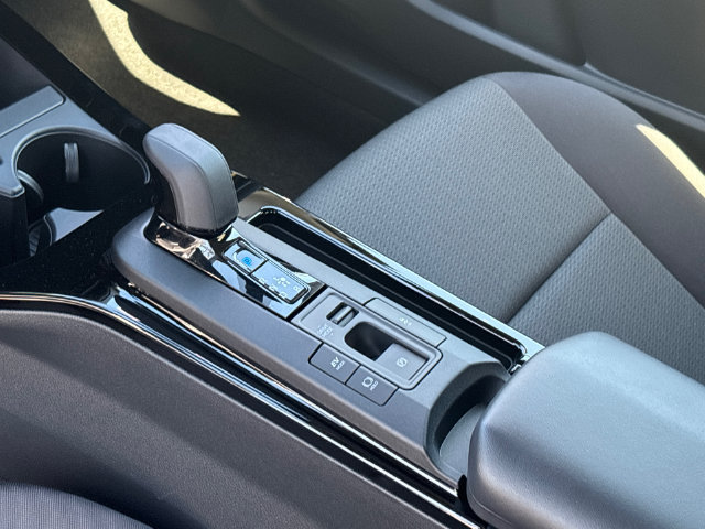 New 2027 Toyota Prius LE FWD image 28