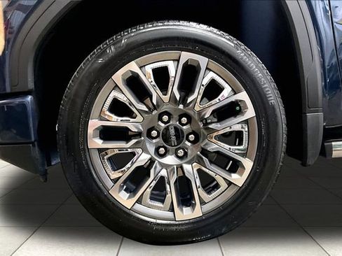 Used 2023 GMC Sierra 1500 Denali Ultimate image 10