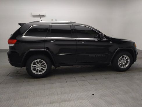 Used 2019 Jeep Grand Cherokee Laredo AWD/4WD image 10