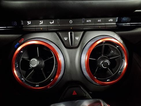 Used 2021 Chevrolet Camaro LT image 23