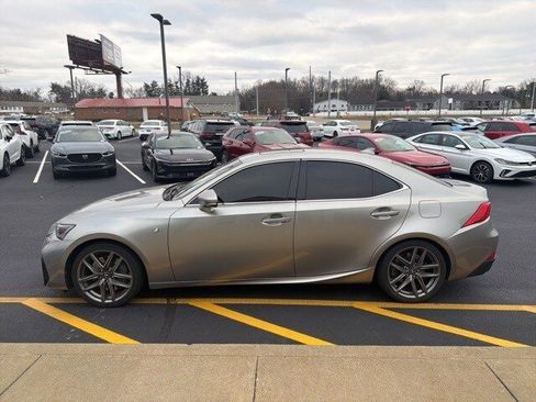 Used 2018 Lexus IS 350 AWD image 3