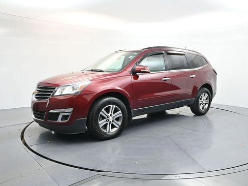 Used 2016 Chevrolet Traverse LT image 1