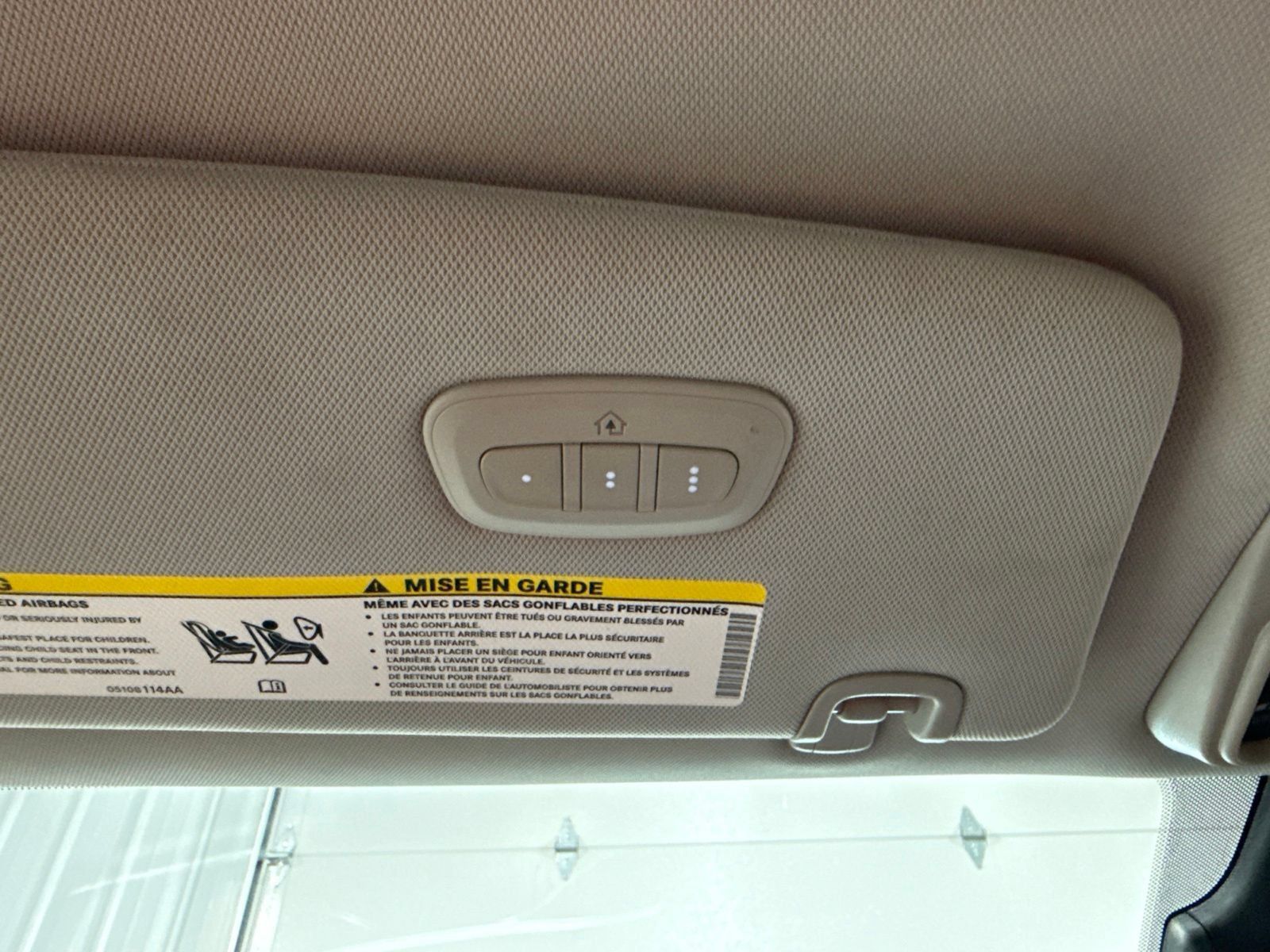 Used 2023 Chrysler Pacifica Limited FWD image 48