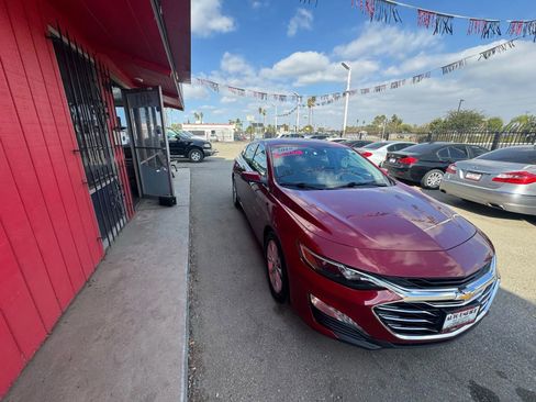 Used 2019 Chevrolet Malibu LT image 4