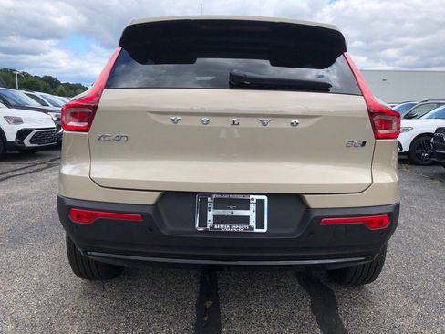 New 2026 Volvo XC40 B5 Ultra w/ Protection Package Premier image 5