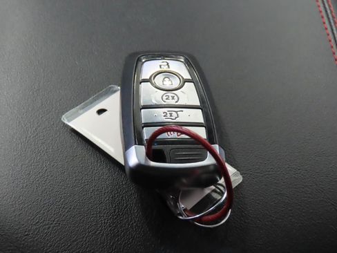 Used 2025 Ford Explorer ST-Line w/ ST-Line Street Pack AWD/4WD image 8