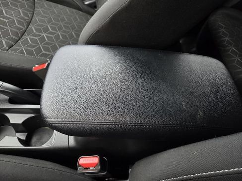 Used 2025 Mitsubishi Outlander Sport LE AWD/4WD image 14
