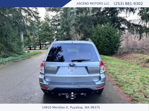 Used 2010 Subaru Forester 2.5X Limited AWD/4WD image 4