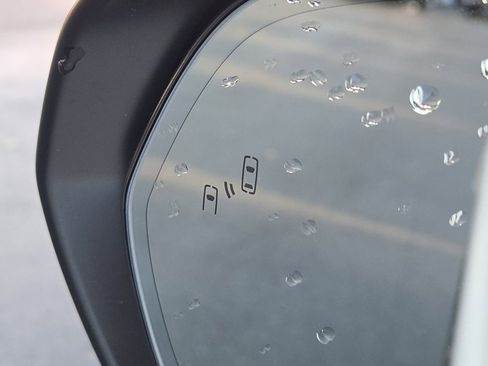 Used 2023 Lexus RX 350h image 19