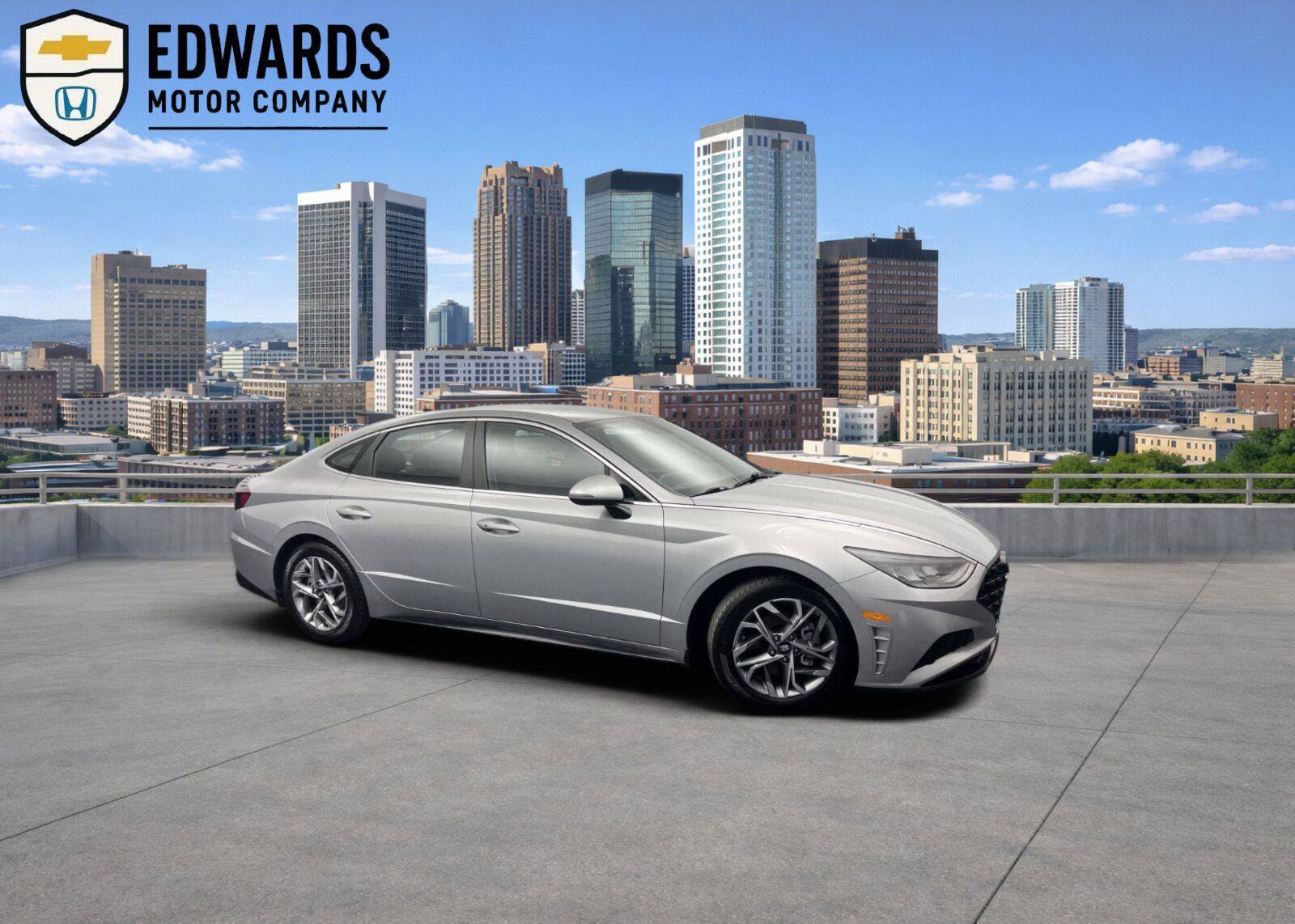 Used 2023 Hyundai Sonata SEL w/ Winter Weather Package FWD image 1