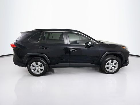 Used 2021 Toyota RAV4 LE FWD image 10