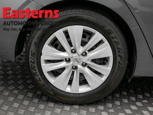 Used 2024 Nissan Sentra S FWD image 28