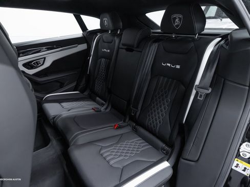 Used 2023 Lamborghini Urus S image 40