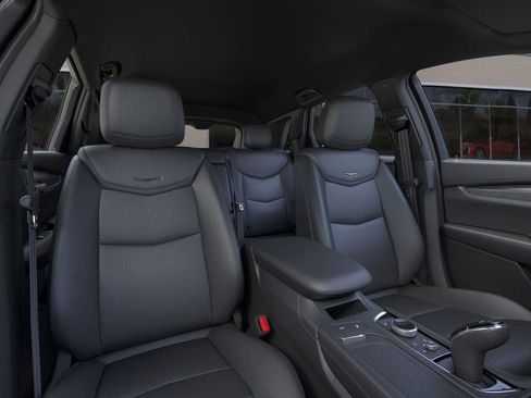 New 2025 Cadillac XT5 Luxury image 16