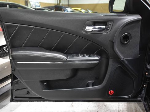 Used 2013 Dodge Charger R/T RWD image 12