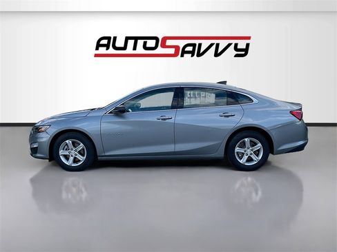 Used 2023 Chevrolet Malibu LS image 4