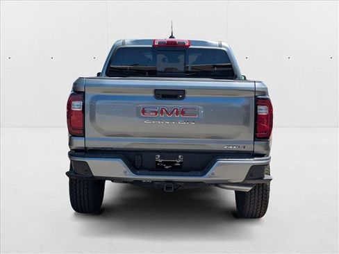 New 2025 GMC Canyon AT4 w/ Off-Road Front Bumper Package AWD/4WD image 8