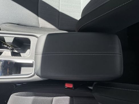Used 2025 Nissan Sentra SV w/ Trunk Package FWD image 28