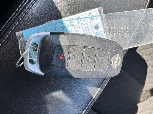 Used 2023 Nissan Kicks SR FWD image 33