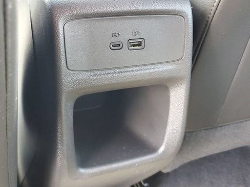 Used 2025 Buick Envista Sport Touring w/ Convenience I Package FWD image 11